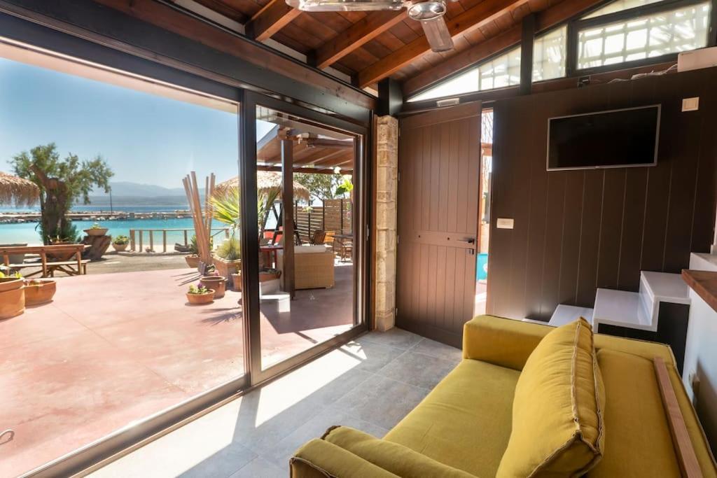 Sea And Sun Metaxy Mas, Brand-New, Beachfront ! Chania  Exterior foto
