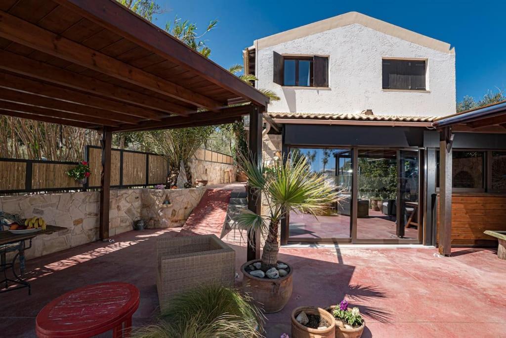 Sea And Sun Metaxy Mas, Brand-New, Beachfront ! Chania  Exterior foto