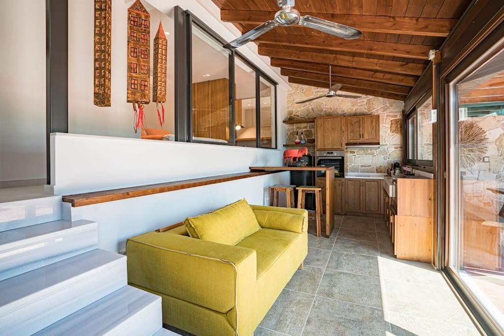 Sea And Sun Metaxy Mas, Brand-New, Beachfront ! Chania  Exterior foto