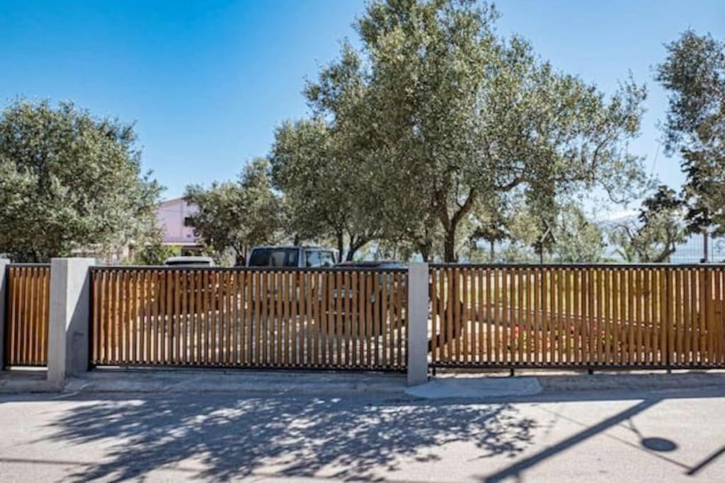 Sea And Sun Metaxy Mas, Brand-New, Beachfront ! Chania  Exterior foto